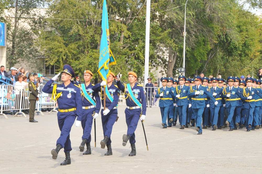 Құрметті мектеп және колледж түлектері! Сіздерді Мәлік Ғабдуллин атындағы Азаматтық қорғау академиясына оқуға түсуге шақырамыз.
